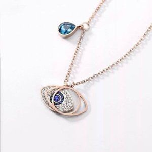 Women’s 18 karat gold necklace 18 inches long